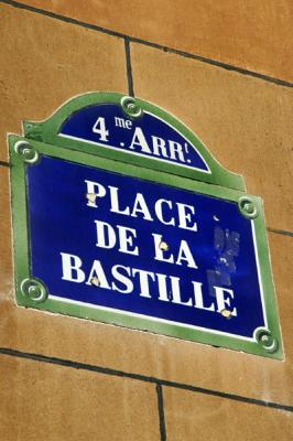 v3/93/329493/3/48232798.parisaug051934.jpg