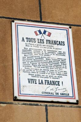 v3/93/329493/3/48232799.parisaug051935.jpg