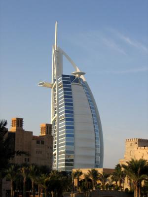 v3/93/329493/3/48391360.dubai1251.jpg