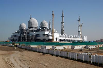 v3/93/329493/3/48829590.abudhabi039.jpg