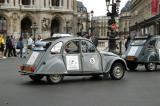 Old Citron 2CV Deux Chevaux giving tours of Paris