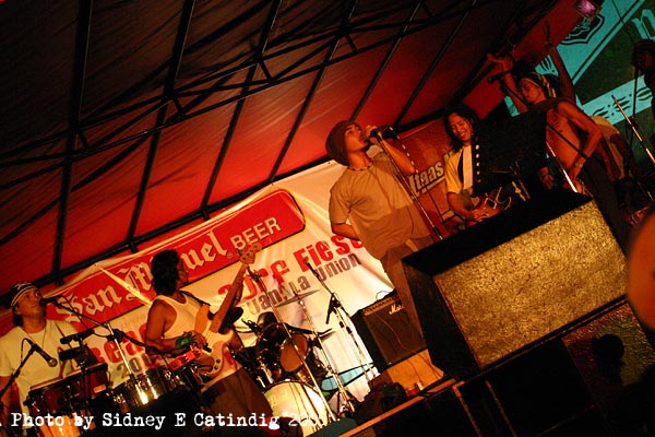 Reefer playing during the Beach & Surf Fiesta concert...