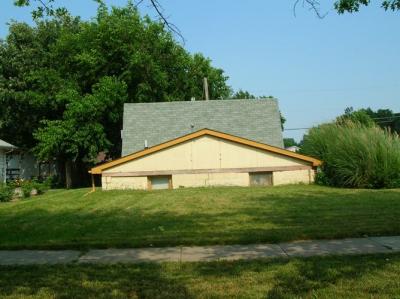 House built in the Ground - that's different