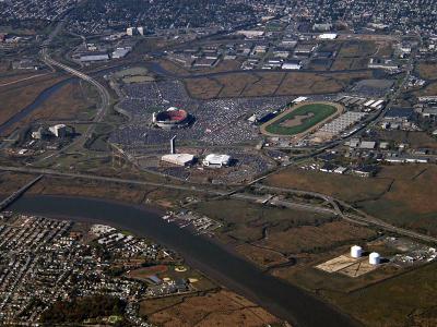 v3/93/44993/3/51591961.0017giant_stadium.jpg