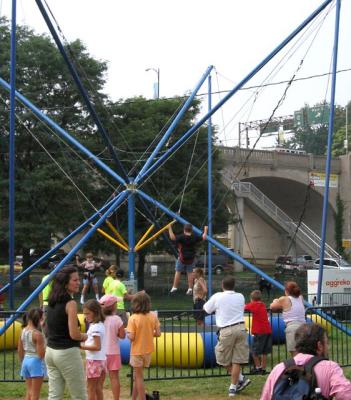 v3/93/463093/3/47603031.2169_BungeeBouncing.jpg