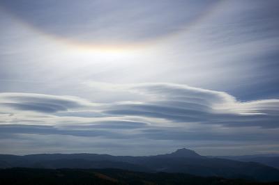 Solar halo Lenticulars and Sierra Buttes
