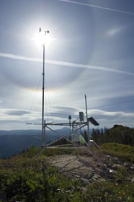 Saddleback RAWS w/solar halo and lenticular clouds
