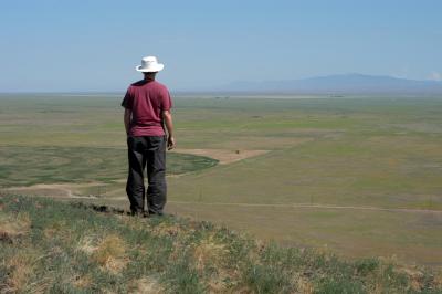 How to look goofy on top of a hill