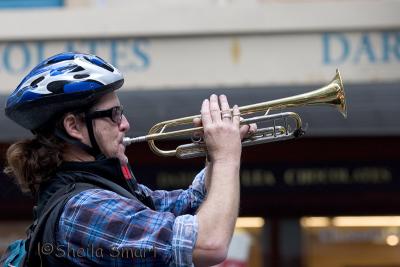 Courier with trumpet
