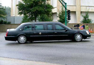 Presidential limousine arrives