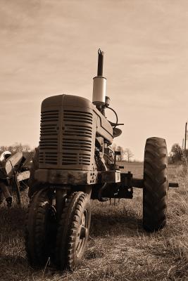 sepia tractor