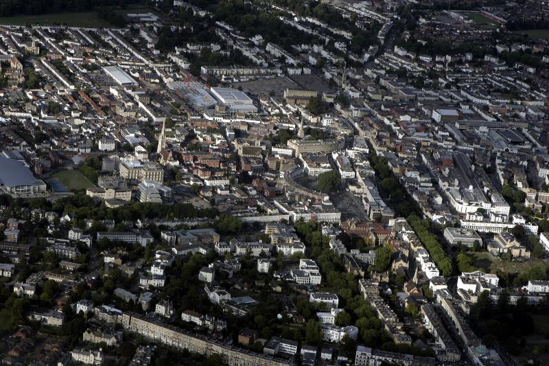 20050901 Cheltenham from the air