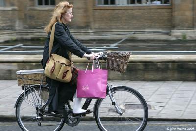 20051031 Lady on Cycle