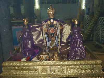 3. Sri ranganAthar with ubaya-nAchimAr