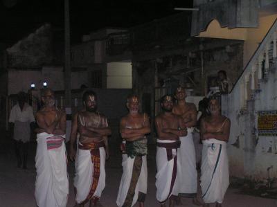 v3/95/360595/3/49692604.VedaParayanam1.jpg