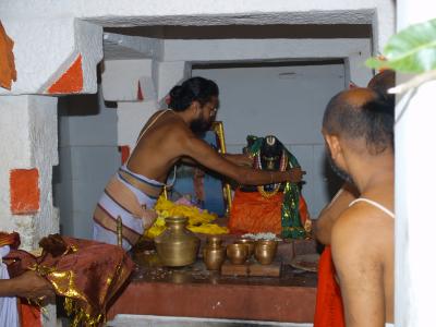 Melkote temple bhattar at Srimath Adivan Sathakopa swami Brindavanam