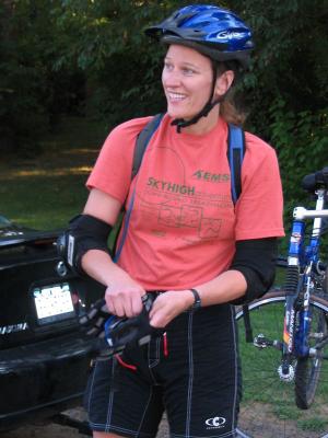 v3/96/496896/3/48205489.2005.08.1718.03.39MountainBikingPineBush_Rnormalres.jpg