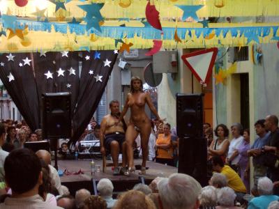 Gracia Fiesta Mayor - Striptease show