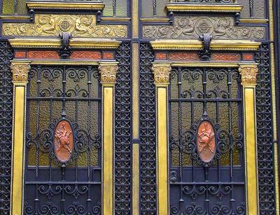 Puerta Principal del Museo del Ejército