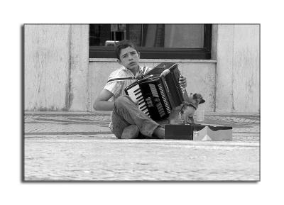 street musician by Cruz (xpress_on)