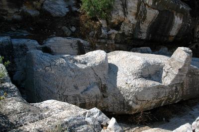 the large Kouros near Apollonas