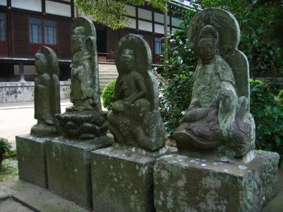 Buddhist statues at Engaku-ji