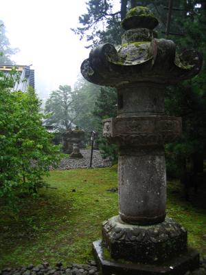 Stone lantern outside Taiyūin-byō