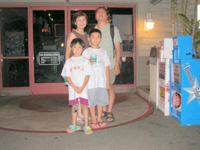 Day 6 - Aloha Tower Place; Ala Moana Beach