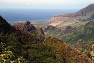 VIEW OF :Kamaile'unu Ridge, CLICK TO SEE GALLERY from the other side, also helps to see the 3 miles up of ridge of Kamaile we did.