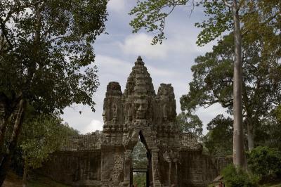 9389_cambodia-angkor tom bayon1.jpg