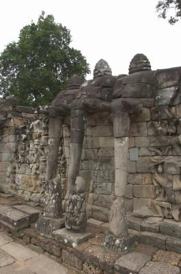 9409_cambodia-angkor tom terrace of elephants2.jpg