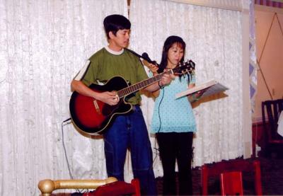 Anh Chị ÐÔNG-THANH (CHV) song ca.jpg