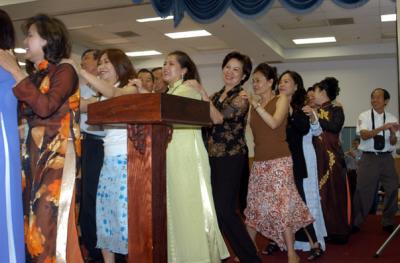 Cùng bước theo điệu hát cung đàn.jpg