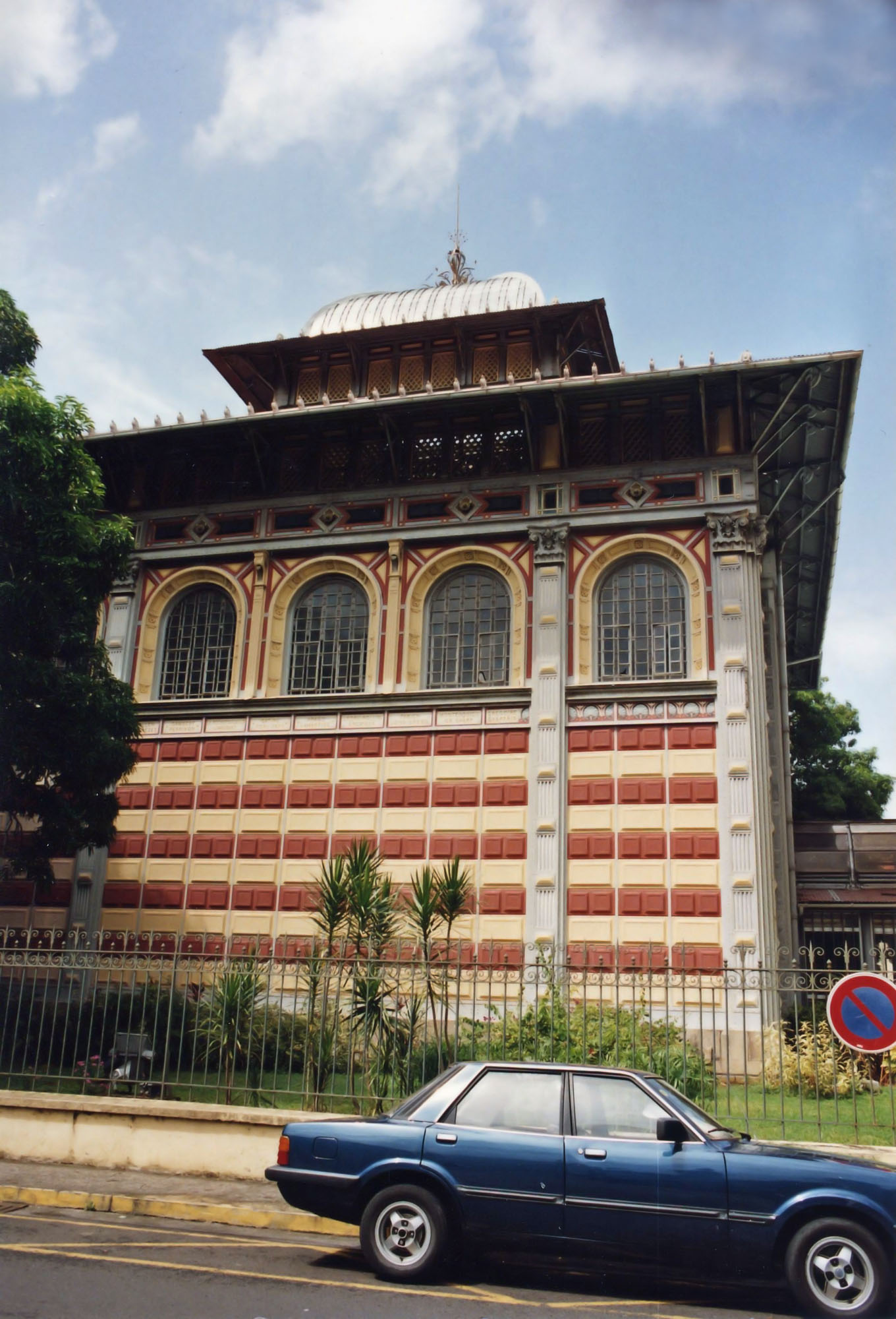 La bibliothque Schoelcher