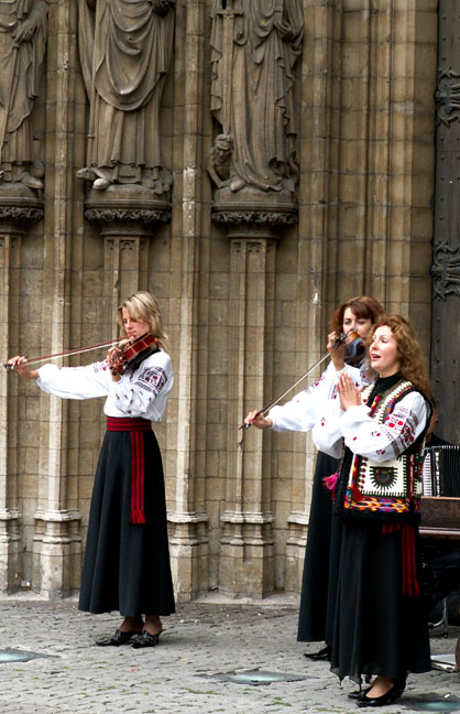 A concert outside the Church.