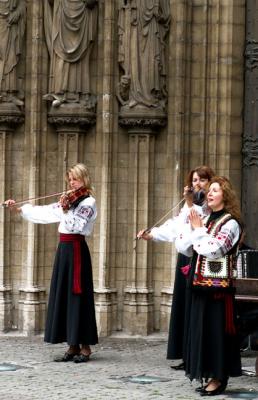 A concert outside the Church.