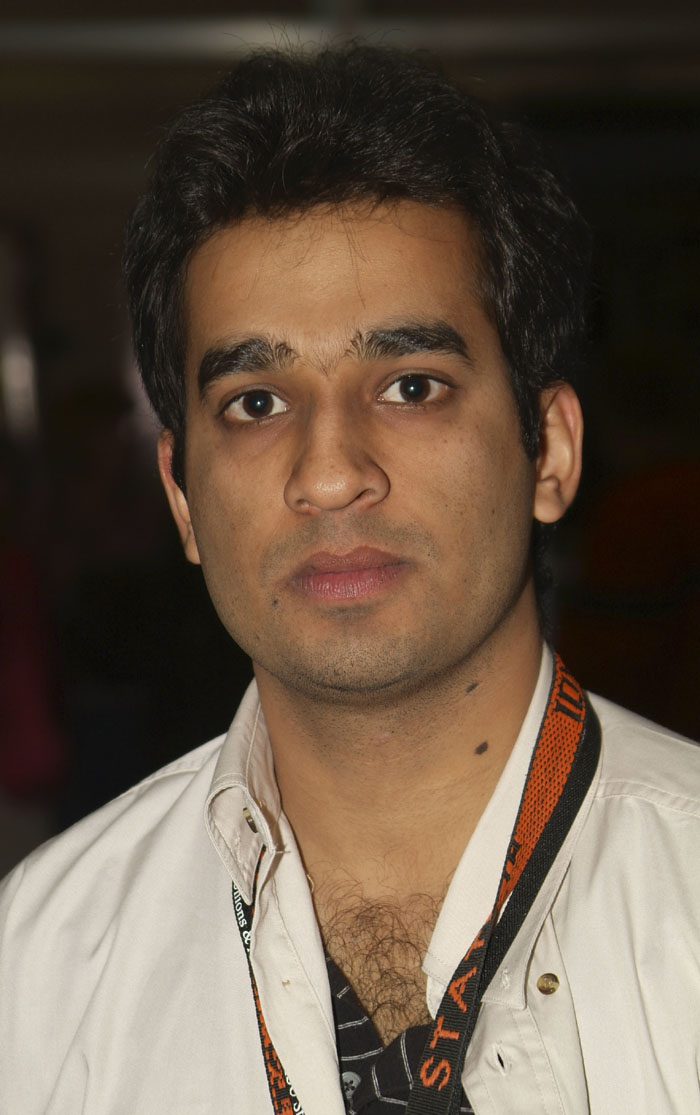 Adnan Ilyas at International Night 2005 DSCF0007.jpg