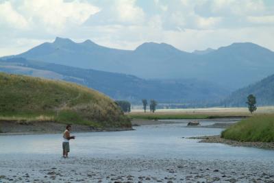 Fisherman Lamar River Yellowstone DSCF0206.jpg