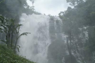 Vajiratharn Waterfall Doi Inthanon _DSF0054.JPG