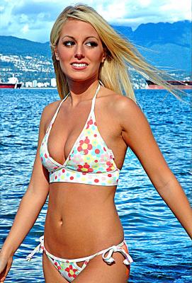 v3/99/492199/3/50296394.NikkiOpt17LR.jpg